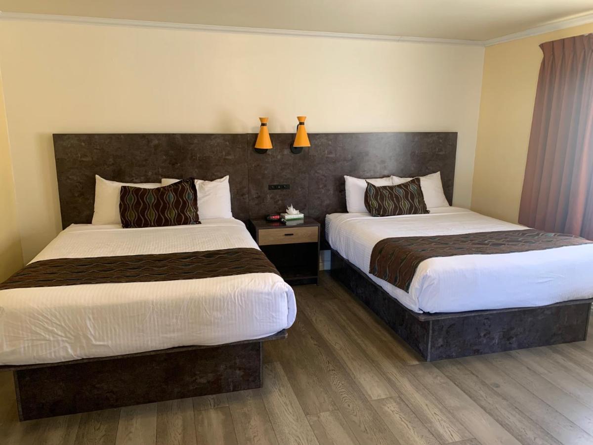 Deluxe Queen Room with Two Queen Beds,1247613829:JPEG