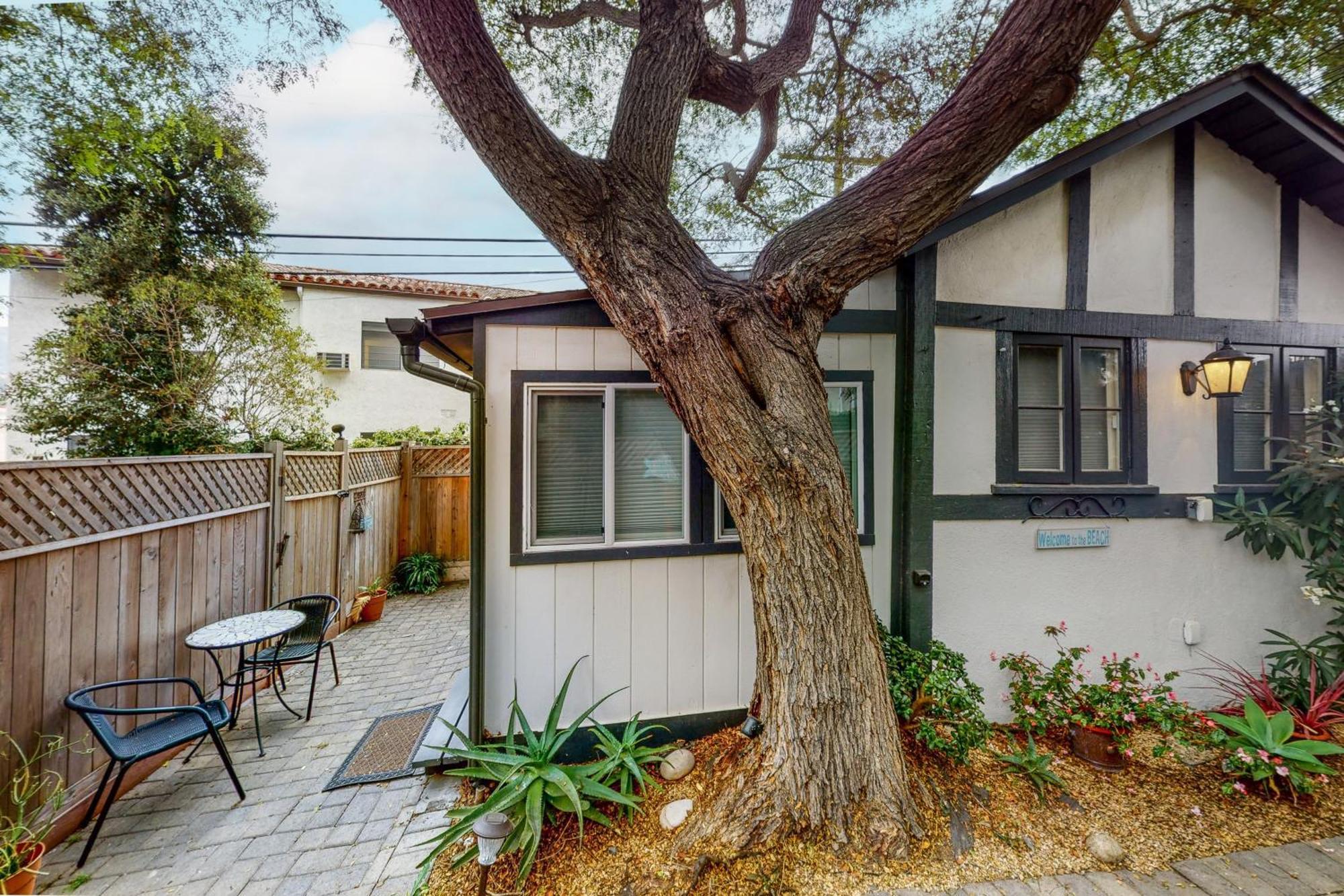 One-Bedroom House,1584901968:JPEG
