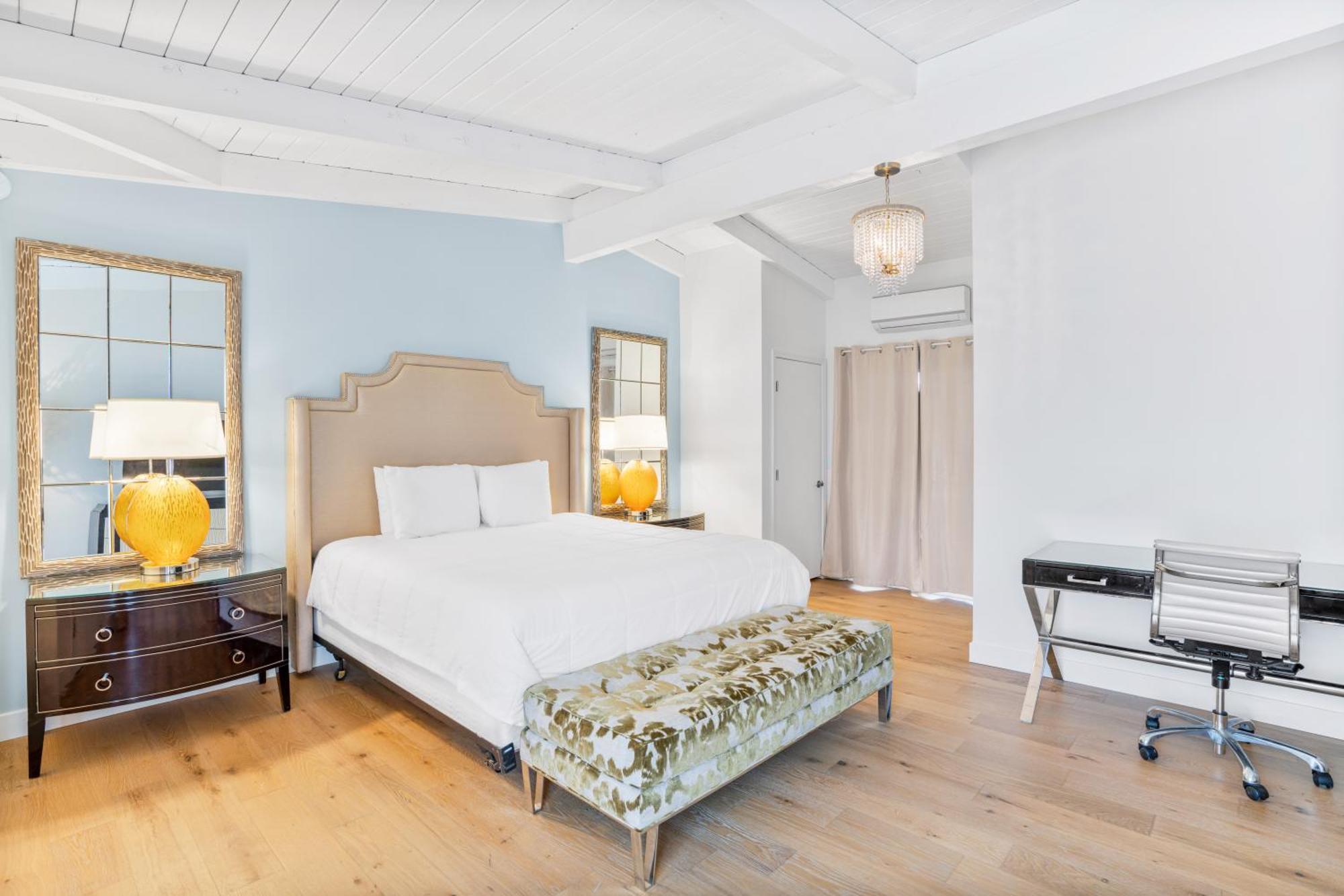King Room with Balcony,1604107167:JPEG