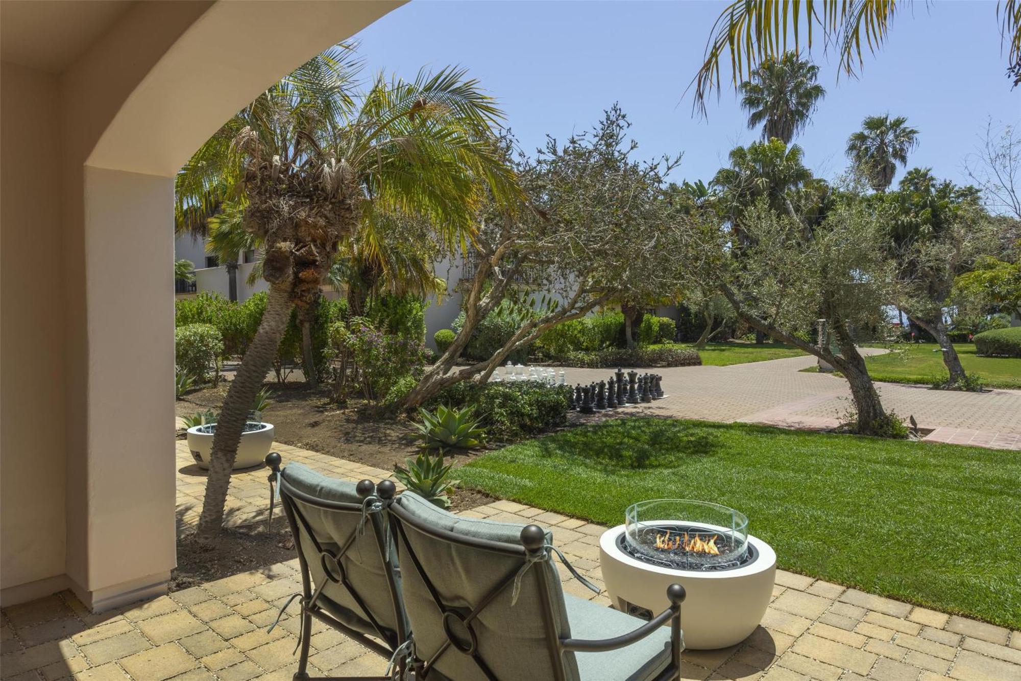 King Room Resort View Patio Firepit