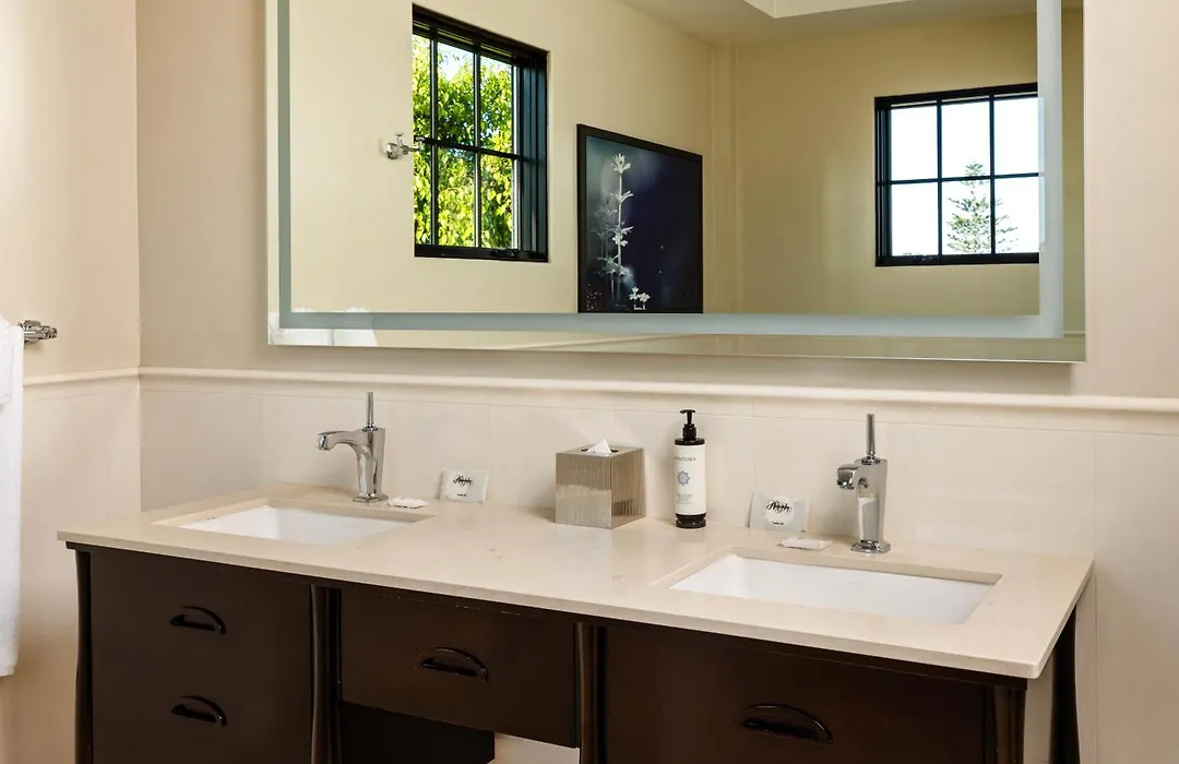 Montecito Inn-1