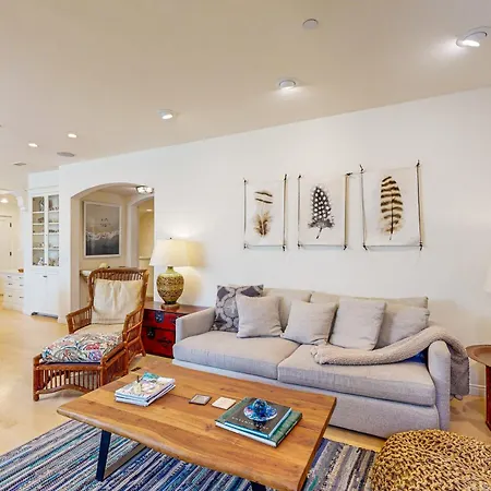 Santa Barbara Luxe Villa-2